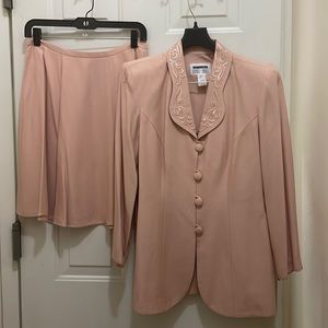 Vintage, Lois Snyder 2piece size 12 cream skirt set; with embroidered collar.